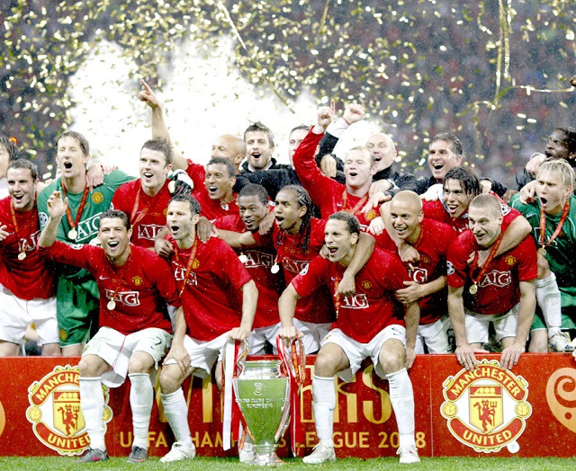 Mùa giải 1998-1999, Sir Alex Ferguson cùng M.U giành được cú ăn 3 vĩ đại