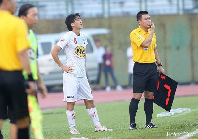 Nguyễn Tuấn Anh thi đấu trong màu áo HAGL