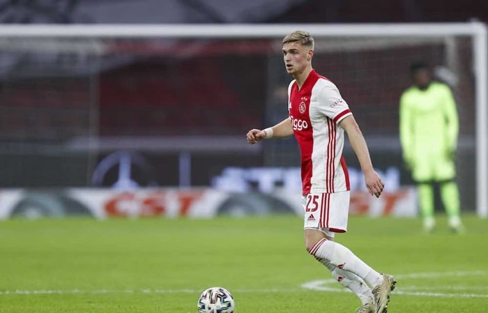 Kenneth Taylor - Tiền vệ trẻ đầy hy vọng của Ajax