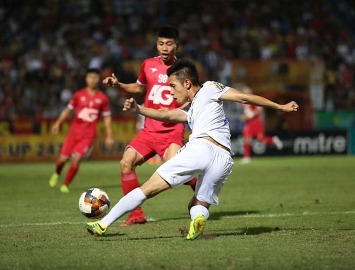 Nguyễn Phong Hồng Duy là hậu vệ xuất sắc nhất đội tuyển Việt Nam