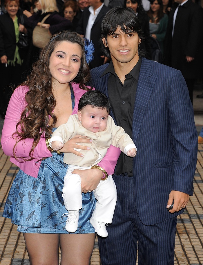 Sergio Agüero cùng vợ cũ và con trai