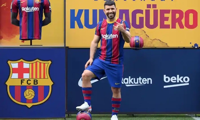 Sergio Agüero vừa đến Barca vào mùa giải 2021-22